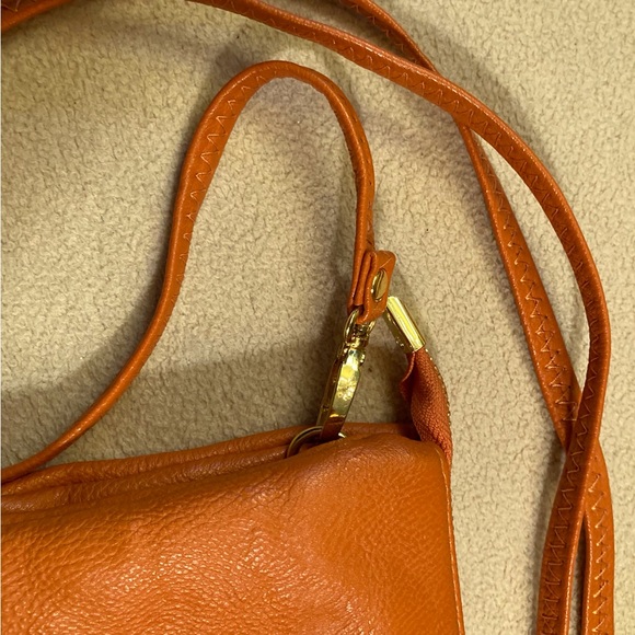 Persimmon orange supple textured leather casual bag with removable strap - Picture 4 of 16